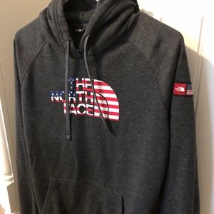 women’s medium american flag north face hoodie
